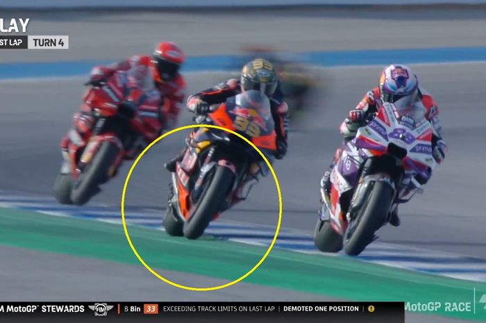 Brad Binder kena penalti track limit di MotoGP Thailand 2023, kenapa area hijau tak boleh diinjak?