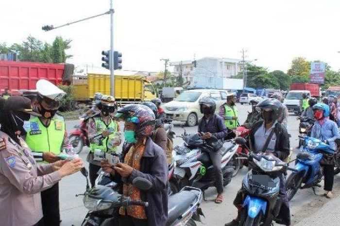 Ilustrasi tilang kendaraan bermotor