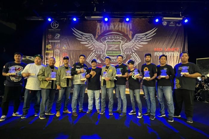 Kawasaki Z Owners Indonesia (KZOI) DKI Jakarta rayakan hari jadi yang ke-9, berharap semakin solid dan dekat dengan komunitas dan klub motor lainnya di Ibu Kota.