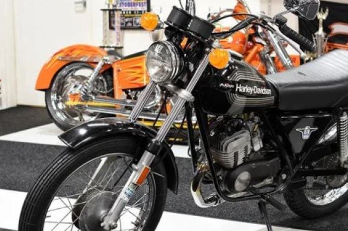 Penampakan Harley-Davidson SS 125, motor klasik yang mesinnya mirip Yamaha RX-King.