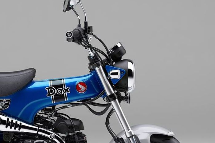Penampakan mini bike retro Honda Dax dengan warna baru yang tampilannya lebih segar