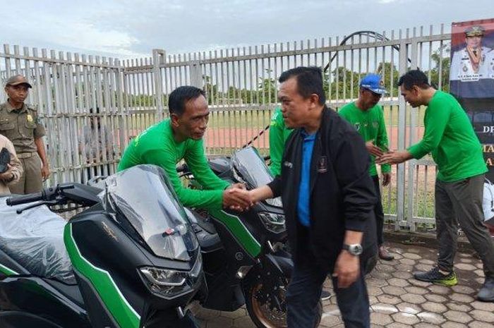 Sejumlah kepala desa di kabupaten Batanghari mendapat motor dinas bau berupa Yamaha NMAX dan trail