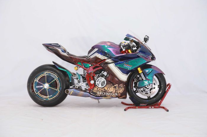 Honda CBR250RR juara HMC 2023 menggunakan single swing arm plus aerodisc