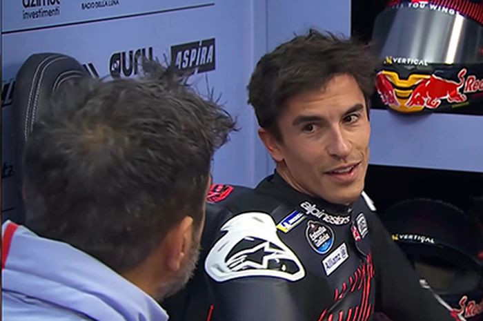 Marc Marquez tampak senyum sumringah setelah jajal motor Ducati di tes MotoGP Valencia 2023.