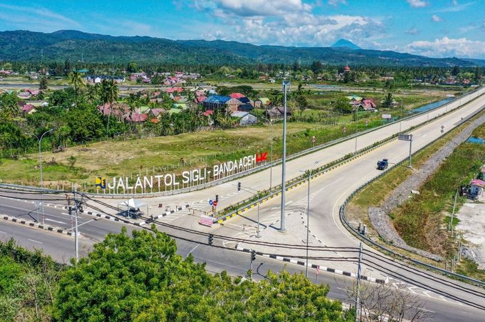 Ruas jalan Tol Sigli-Banda Aceh yang merupakan bagian dari jaringan Jalan Tol Trans Sumatera(Hutama Karya)  