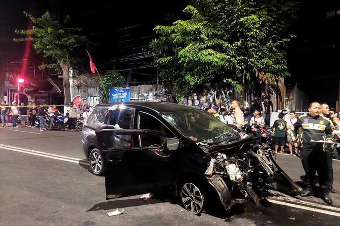Belajar dari kasus Mitsubishi Xpander, kecelakaan yang bikin orang lain meninggal dunia dan tidak punya SIM bisa didenda Rp 12 juta atau penjara segini.