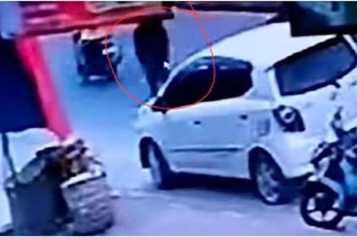 Toyota Agya jadi sasaran maling di duit di kabin. Ratusan juta ludes sekejap