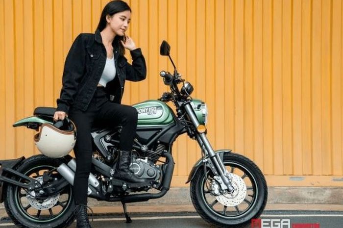 penampakan motor retro Jialing CoCo Pony 150F yang mirip Ducati Scrambler