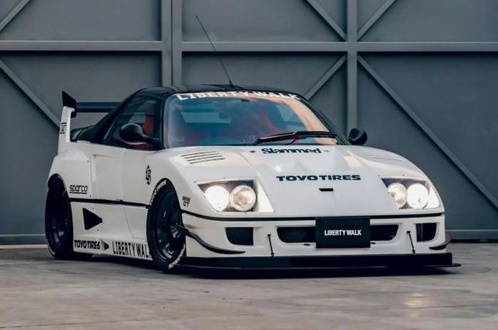 penampakan kei car bermesin Suzuki, Autozam AZ-1 yang disulap Liberty Walk jadi Ferrari F40 versi mungil