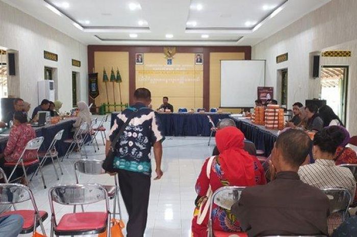 Proses pembayaran Uang Ganti Rugi proyek tol Jogja-Bawen di kalurahan Tirtoadi, Sleman, Yogyakarta