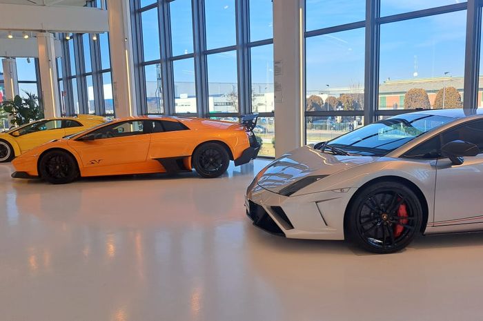 Tim Gridoto berkesempatan menyambangi museum Lamborghini di Italia
