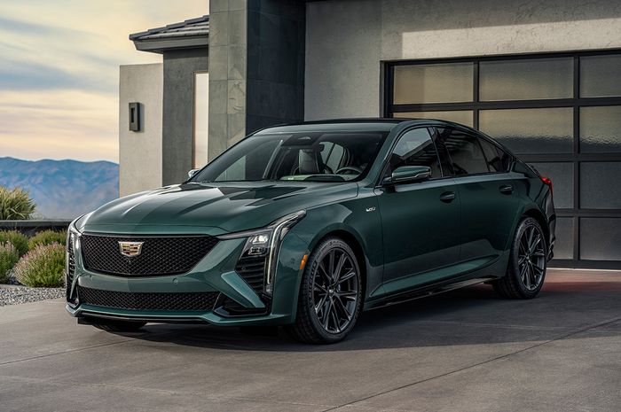 Cadillac CT5-V mendapatkan facelift.