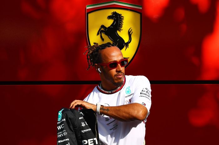 Berapa gaji Lewis Hamilton di Scuderia Ferrari?