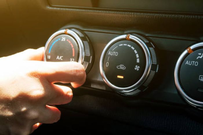 Penyebab ac mobil nyala tapi kabin panas