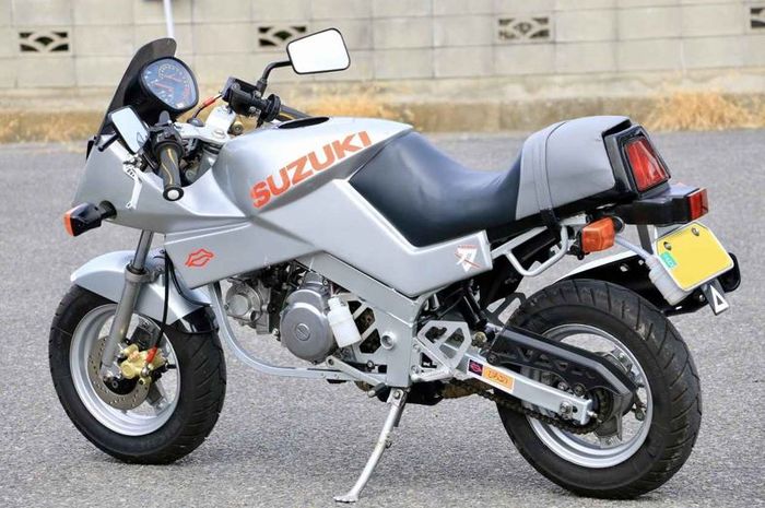 penampakan Suzuki Katana versi motor kustom mini berbasis GSX paling mungil