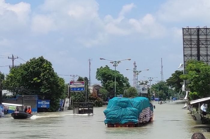 Genangan banjir di Tanggulangin, Karanganyar, kabupaten Demak, Jawa Tengah per 12 Februari 2024