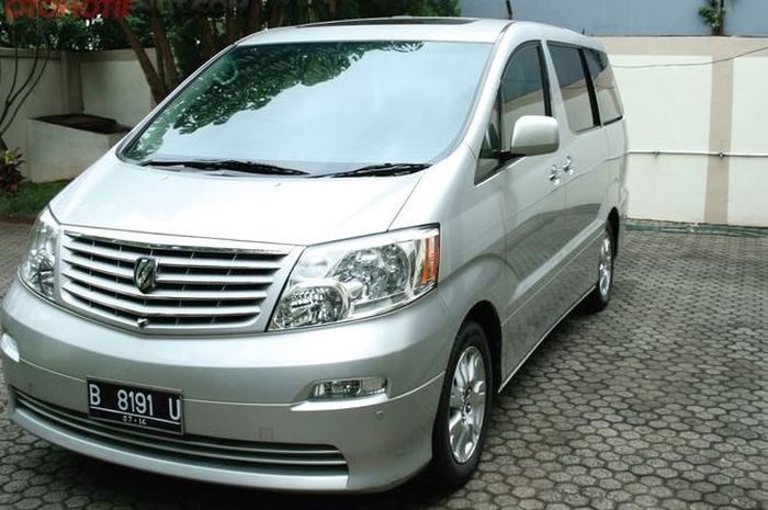 Harga mobil bekas Toyota Alphard generasi pertama