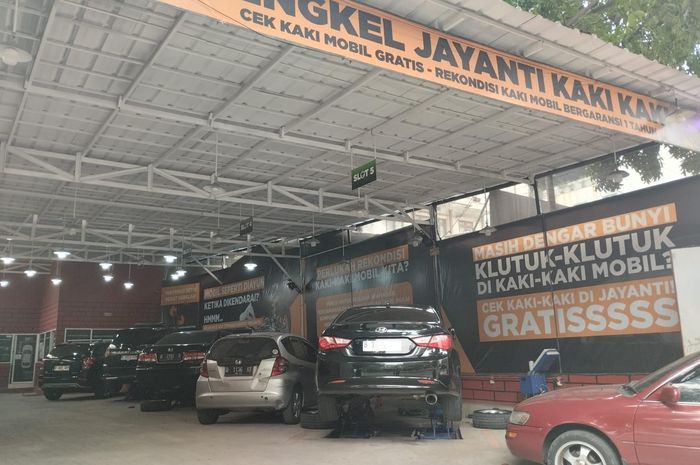 Rekondisi shock breaker mobil di bengkel Jayanti mulai Rp 600 ribu