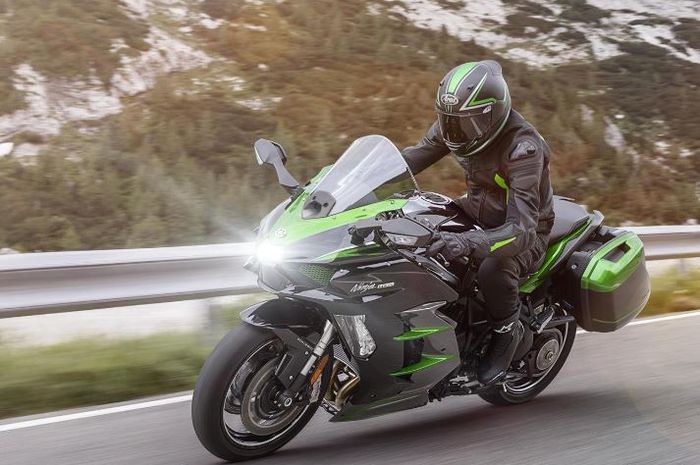 penampakan Kawasaki Ninja H2 2024 versi touring, segini harga motor barunya di pasar Inggris