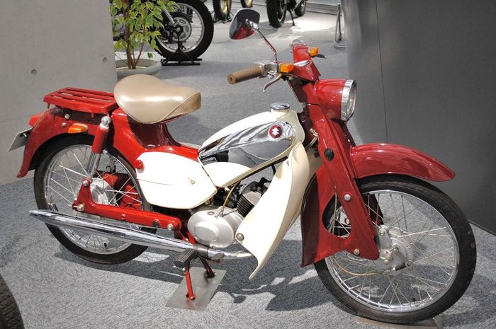 penampakan Suzuki Selepet MA, bentuknya mirip bebek klasik yang performanya bisa bersaing dengan Honda Super Cub