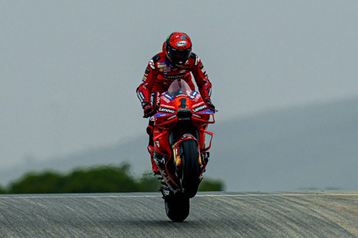 Francesco Bagnaia membuat kesalahan yang membuatnya gagal menang di sprint MotoGP Portugal 2024