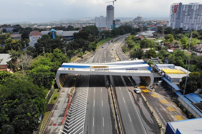 Ruas jalan tol Semarang ABC yang beroperasi sejak 1983