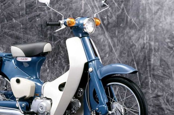 Young Machine Jepang membuat renderan Honda Super Cub C50 Final Edition yang jadi model terakhir sang bebek retro legendaris