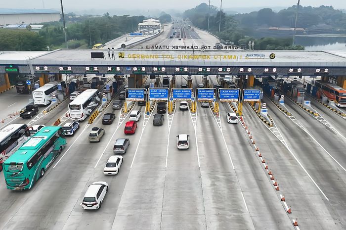 Ratusan kendaaraan mulai padati GT Cikampek Utama