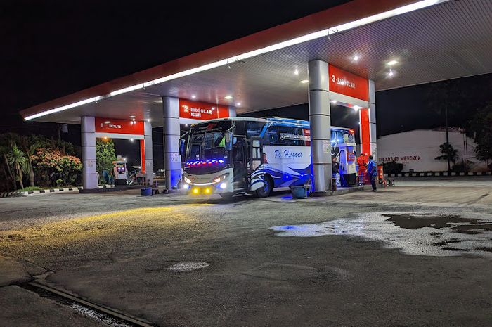 SPBU Jenarsari, Kendal, Jawa Tengah milik PO Haryanto