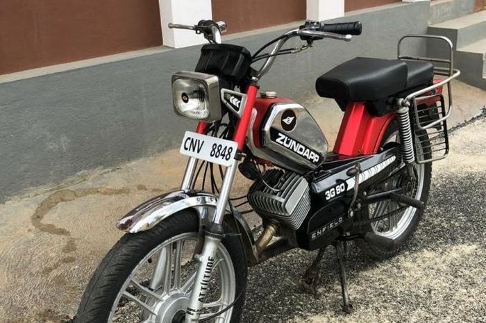 penampakan bebek klasik Royal Enfield Silver Plus