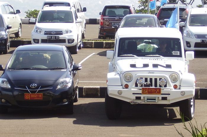 Mobil dinas Markas besar TNI