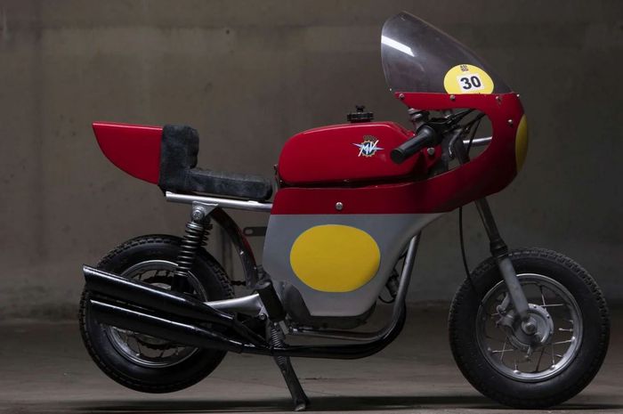 penampakan mini bike MV Agusta yang bentuknya mirip motor balap 500 cc