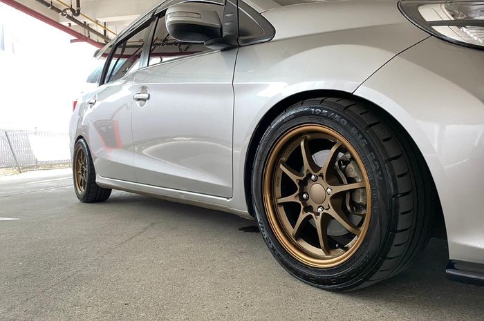 ILUSTRASI Pelek sporty untuk Honda Mobilio yang dimodifikasi