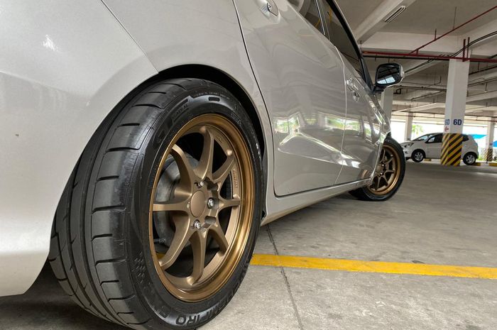 ILUSTRASI Honda Mobilio ganti pelek 15 inci dibalut ban semi slick