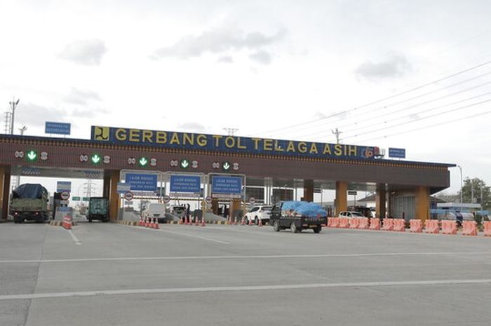 Gerbang Tol Telaga Asih di ruas tol Cibitung-Cilincing