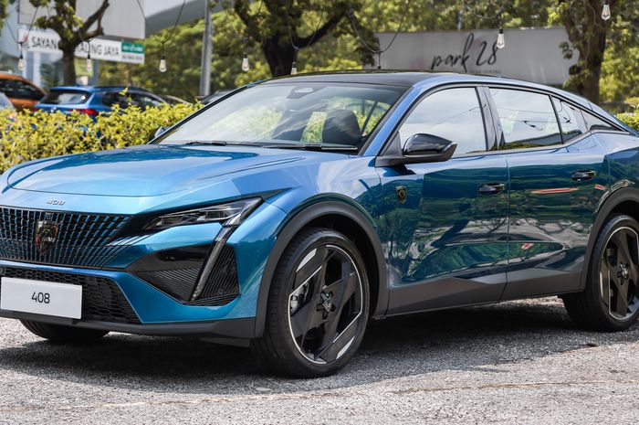 Peugeot 408 resmi meluncur di Malaysia.