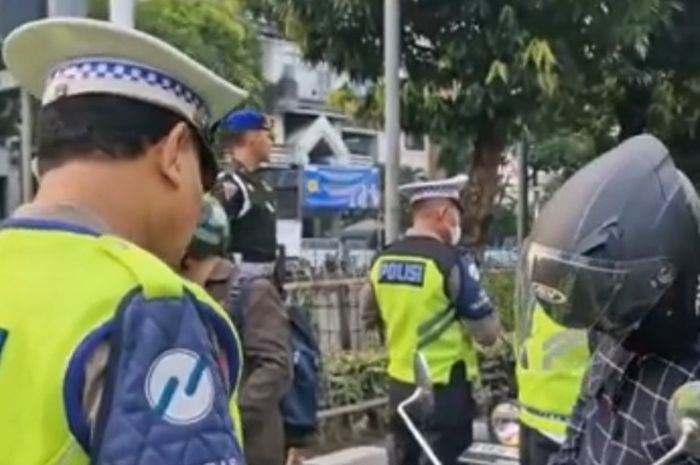 Polisi bakal tilang pakai sistem poin