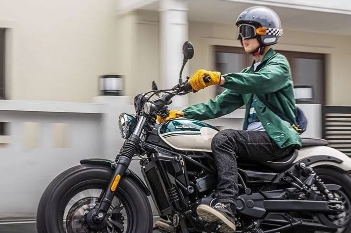 penampakan CFMoto 250CL-C 2024, cruiser baru penantang Honda Rebel di China