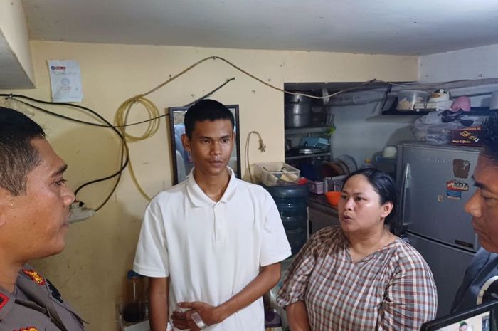 Satriyo Mukti Raharjo (19) calon siswa Bintara Polri yang menjadi korban begal saat berangkat psikotest hingga jari tangannya putus kena sabet golok pelaku