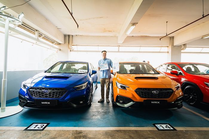 Subaru WRX eks display dan test drive yang dijual dengan harga obral