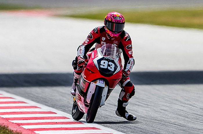 Meski dimensi dan bobotnya lebih kecil dari motor 250 cc massal, performa motor Moto3 jauh lebih superior