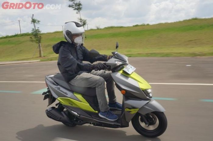 harga motor baru Suzuki Avenis 125 per Mei 2024