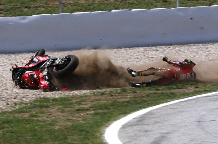 Alasan Pecco Bagnaia crash saat memimpin balapan sprint MotoGP Catalunya 2024