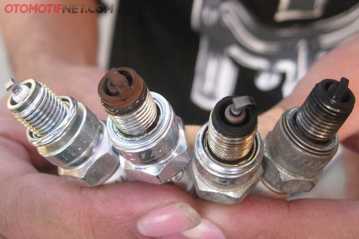 Perubahan busi motor dari baru sampai butuh penggantian