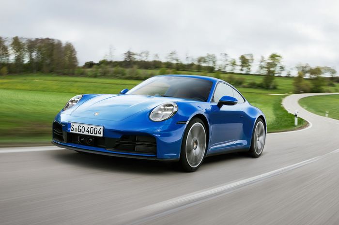 Porsche 911 Carrera tidak luput dari upgrade.