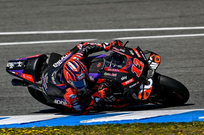 Siapa yang akan menggantikan posisi Maverick Vinales di Aprilia Racing untuk MotoGP 2025 mendatang?