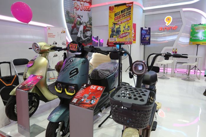 Diskon motor dan sepeda listrik di JFK 2024