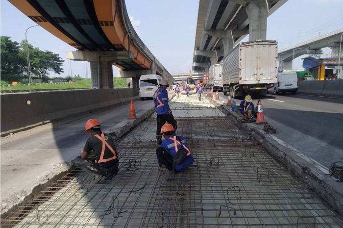 Perbaikan di Tol Jakarta Cikampek