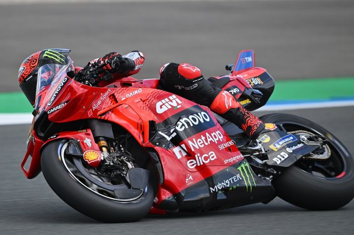 Pecco Bagnaia memimpin sesi practice MotoGP Belanda 2024