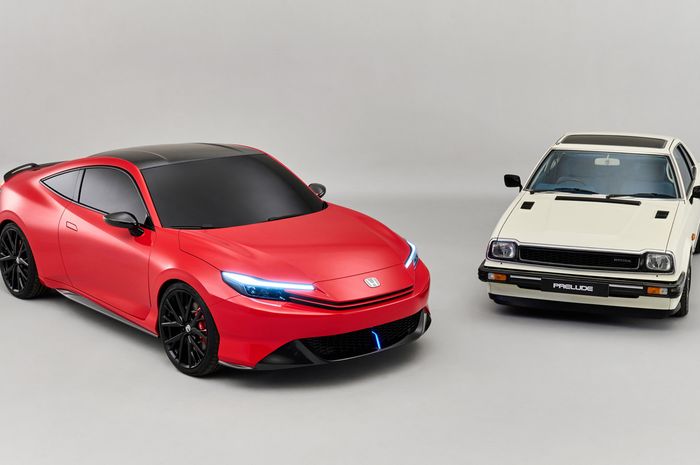Honda Prelude terbaru bersama Prelude pertama.